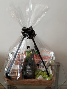 Jewish Kosher Food Gifts London. Kosher Cheese &  Wine Basket. Suitable For New Home, Shiva, Birthday.  With Chateauneuf Du Pape Or Chateau De Mole French Wine. Gift Wrapped.