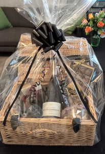 Exquisite Kosher Hamper Gift. Gevrey-Chambertin Premier Cru Wine, Deluxe Chocolates, Nuts, Dried Fruits Reed Tray,  Almond Rochers And Bendicks. Mazel Tov, Shabbat, Condolences, New Home. Delivered UK