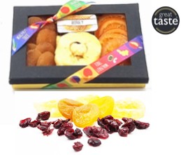LUXURY KOSHER HAMPER BOX WITH FRESHLY BAKED KEDASSIA CAKE & BISCUITS, ASSORTED HALVAS, LUXURY CHOCOLATES, NUTS/DRIED FRUITS, AND CREMES. IDEAL FOR ANY OCCASION. SHANA TOVA, MAZEL TOV, SHABBAT, CHANUKAH, CORPORATE GIFTS, SHIVA. FREE  DELIVEREY LONDON & UK.
