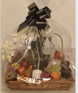 Purim Kosher Wine Or Lemoncello Liqueur Fruit Basket Gift For Any Occasion. A Refreshing Extra Large Fruit Basket With French Wine Or Lemoncello Liqueur.   Chateauneuf-Du-Pape Wine, Chablis Wine. Ideal for Purim, Mazal Tov. Delivered London.