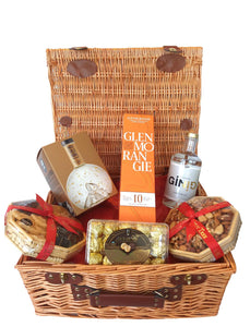 LUXURY KOSHER GIFT HAMPER WITH GOLD VODKA WHISKY AND GIN PLUS LUXURY CHOCOLATES, ASSORTED NUTS AND DRIED FRUITS. GIFT WRAPPED. FREE NATIONWIDE DELIVERY UK