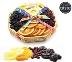 LUXURY KOSHER GIFT HAMPER WITH GOLD VODKA WHISKY AND GIN PLUS LUXURY CHOCOLATES, ASSORTED NUTS AND DRIED FRUITS. GIFT WRAPPED. FREE NATIONWIDE DELIVERY UK
