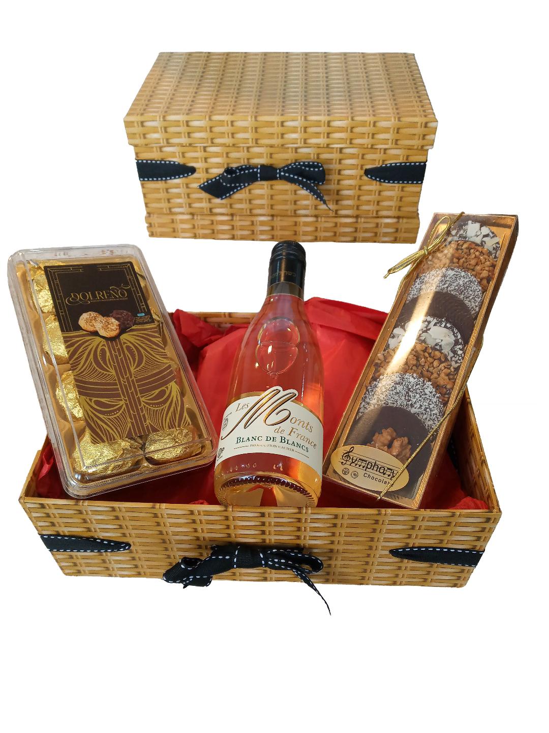 Luxury Wine & Chocolate Gift Box – The Perfect End-of-Year Gesture. Ideal For Corporate Gifts, Chanukah And For Any Occassion. Free Nationwide Deliveries Throughout The UK.