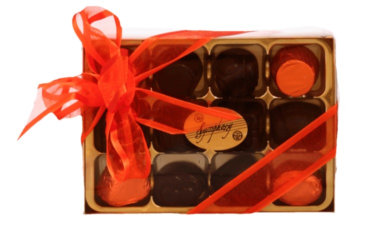 KOSHER GIFT BOX WITH A RANGE OF CHOCOLATES, NUTS, HALVA AND DRIED FRUITS. IDEAL FOR PURIM, SHIVA, CONDOLENCES, SHEVA BRACHOT & CORPORATE GIFTS. FREE DELIVERY THROUGHOUT THE UK.