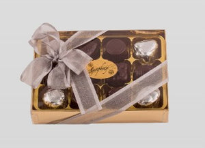 LUXURY KOSHER HAMPER BOX WITH FRESHLY BAKED KEDASSIA CAKE & BISCUITS, ASSORTED HALVAS, LUXURY CHOCOLATES, NUTS/DRIED FRUITS, AND CREMES. IDEAL FOR ANY OCCASION. SHANA TOVA, MAZEL TOV, SHABBAT, CHANUKAH, CORPORATE GIFTS, SHIVA. FREE  DELIVEREY LONDON & UK.