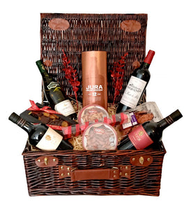 LUXURY HAMPER. EXQUISITE WICKER HAMPER WITH WHISKY, WINES, LIQUEURS, NUTS, CHOCOLATE, FLORENTINES AND ORANGE DIPPED IN CHOCOLATE.  KOSHER AND GLUTEN FREE. DELIVERED THROUGHOUT LONDON AND THE UK