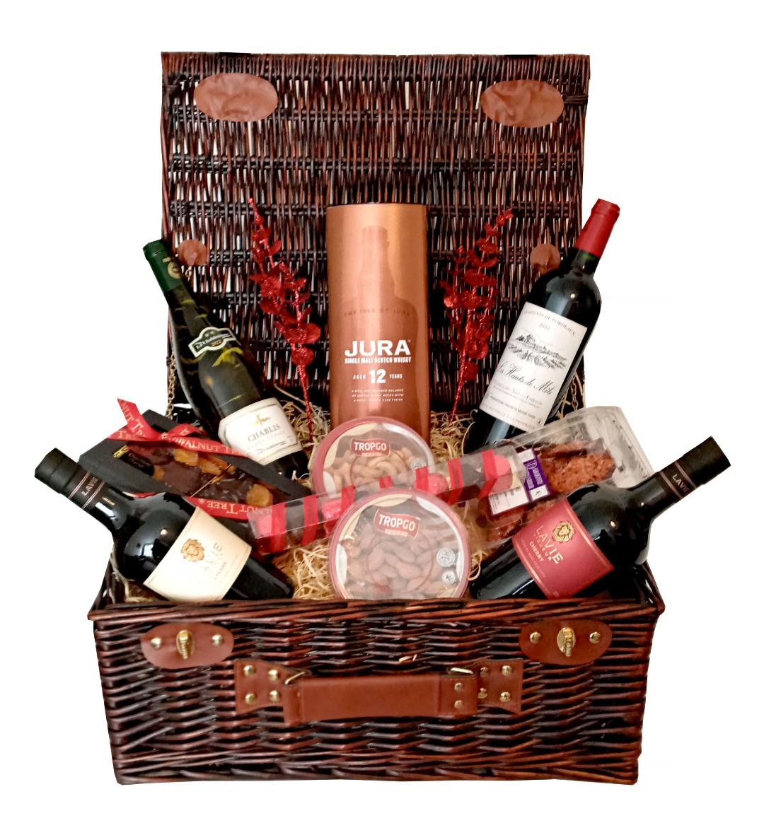 LUXURY EXQUISITE WICKER HAMPER WITH WHISKY, WINES, LIQUEURS, NUTS, CHOCOLATE, FLORENTINES AND ORANGE DIPPED IN CHOCOLATE.  KOSHER AND GLUTEN FREE. DELIVERED THROUGHOUT LONDON.